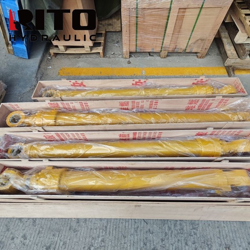 320CL  Boom Cylinder